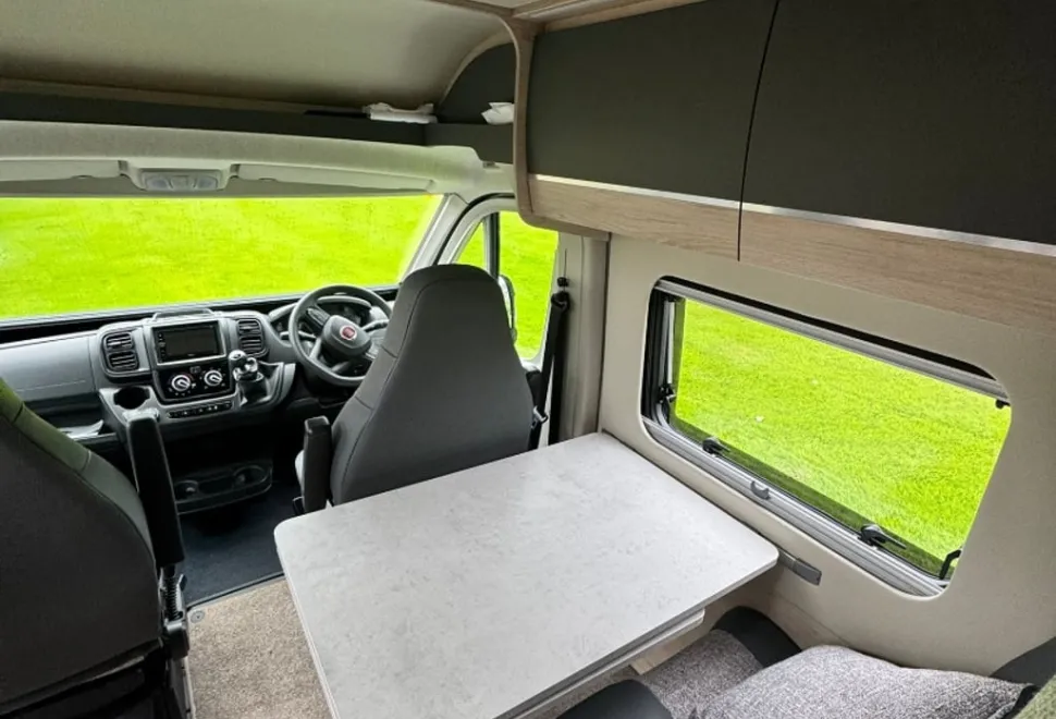 Autotrail Expedition 67 2024