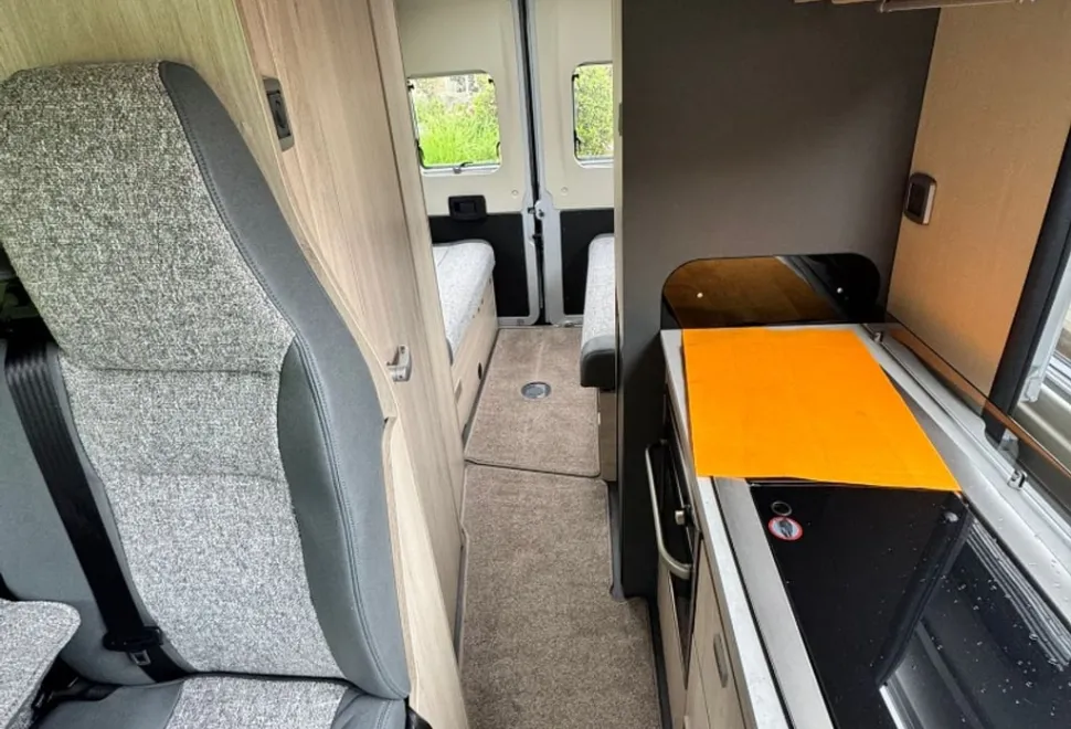Autotrail Expedition 67 2024