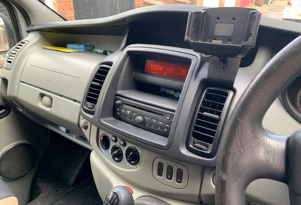 Vauxhall Vivaro Hi-top 2011