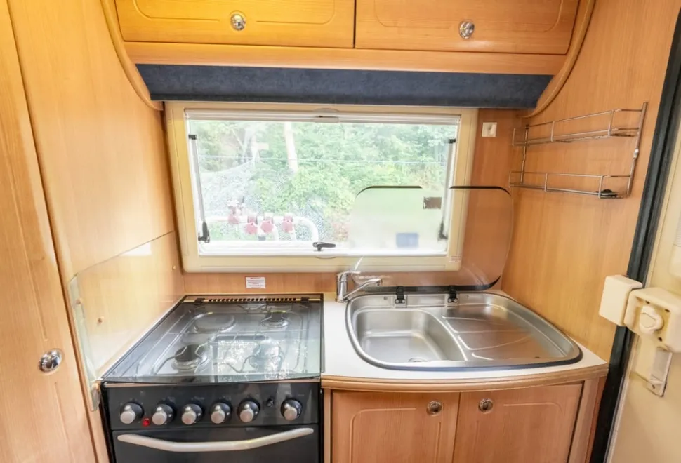 Auto-Sleeper Neuvo ES 2005