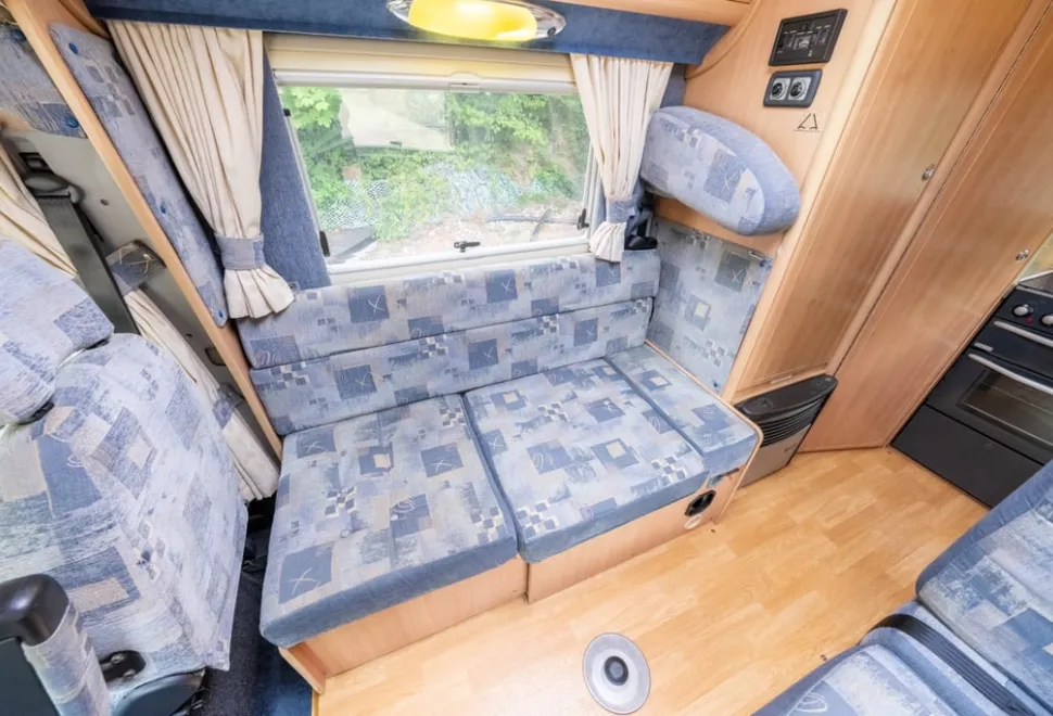 Auto-Sleeper Neuvo ES 2005