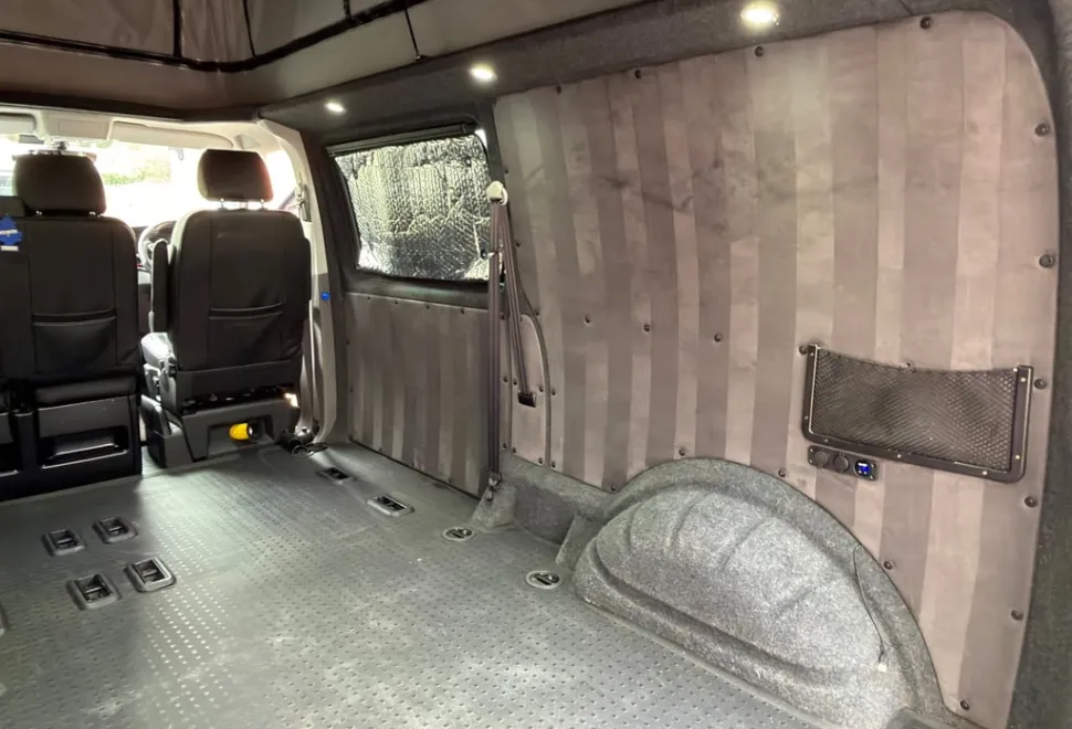 Volkswagen Transporter T6.1 2021