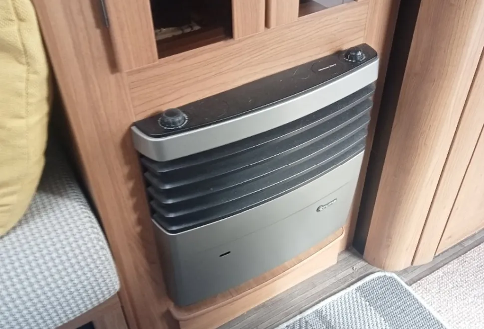 Auto-Trail Tracker 2015