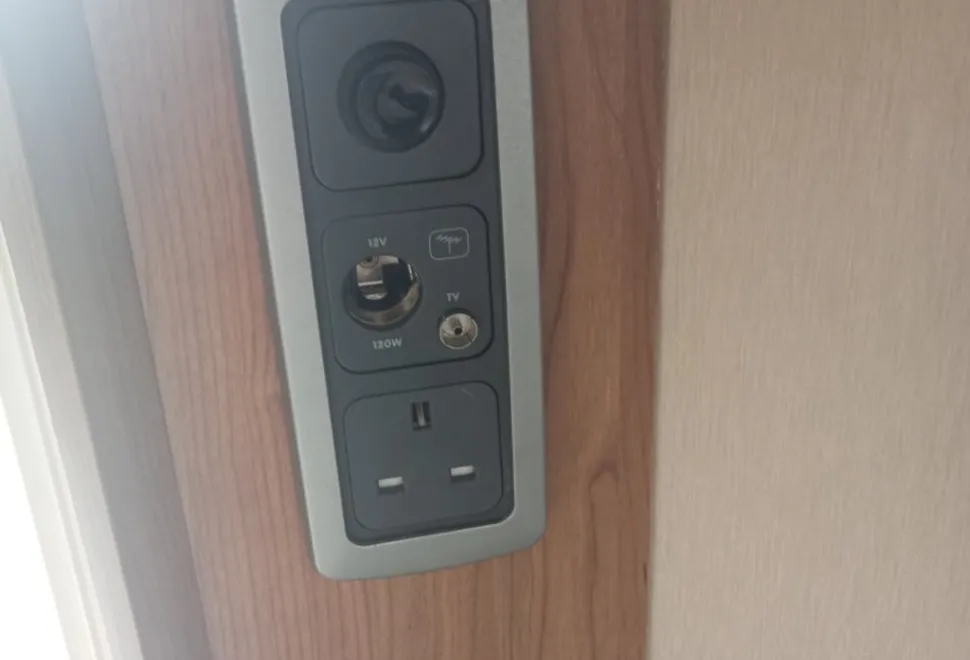 Auto-Trail Tracker 2015