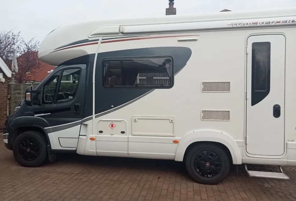 Auto-Trail Tracker 2015