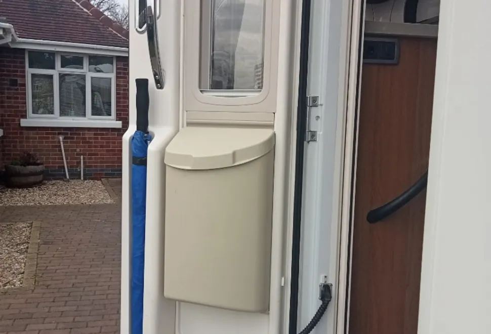 Auto-Trail Tracker 2015