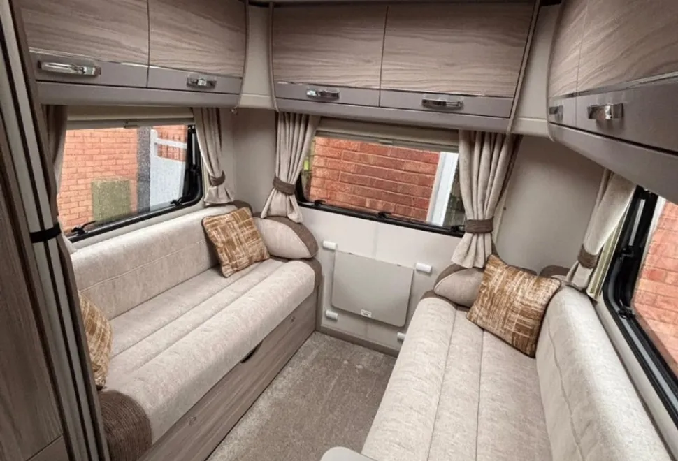Elddis Autoquest 196 2024