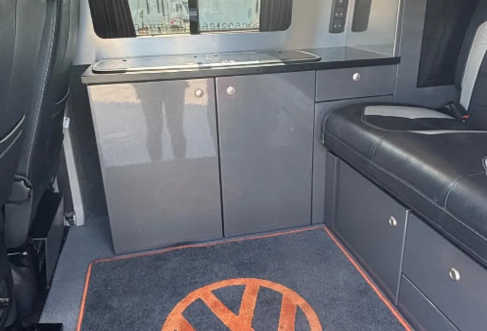 Volkswagen T28 vw transporter 2017