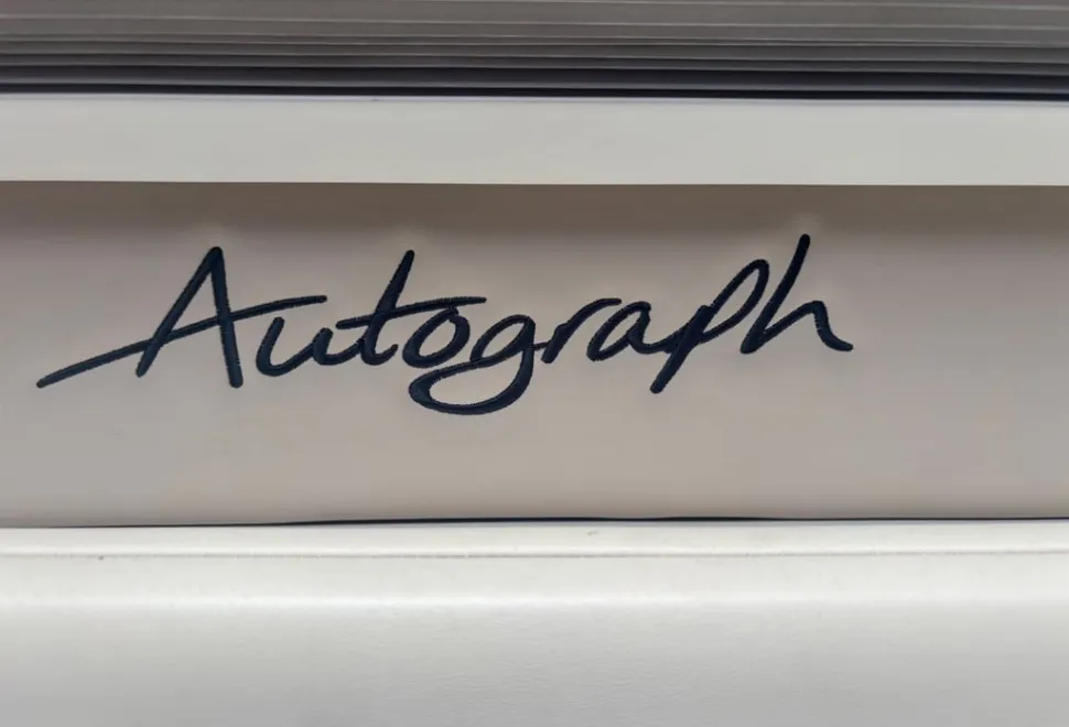 Bailey Autograph 2017