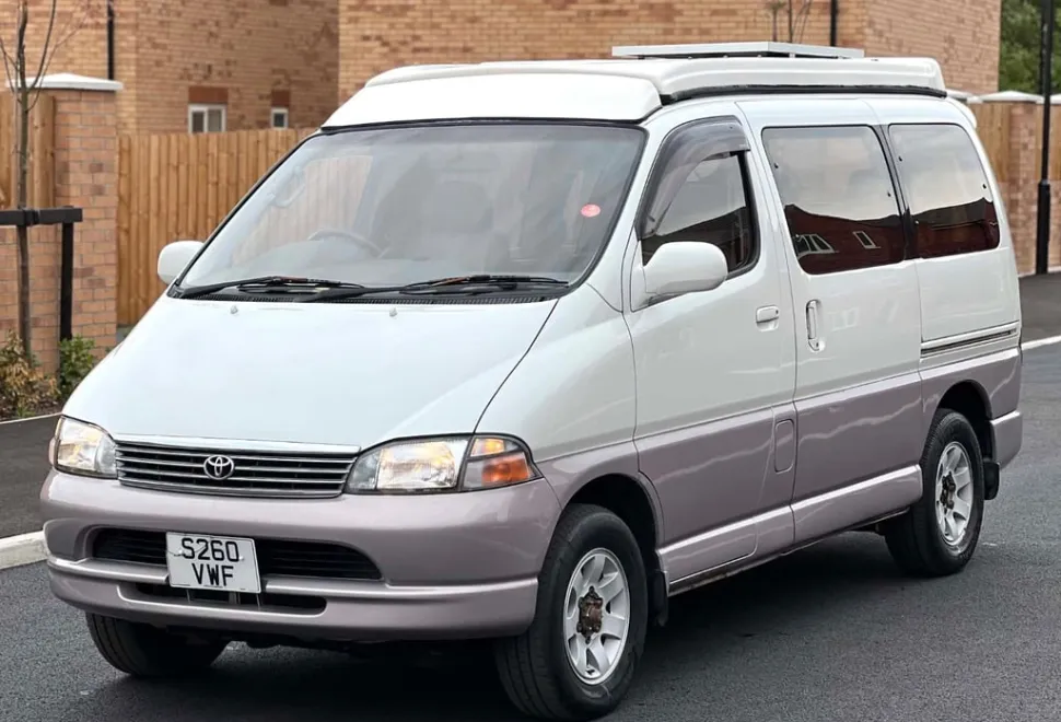 Toyota Granvia 2013