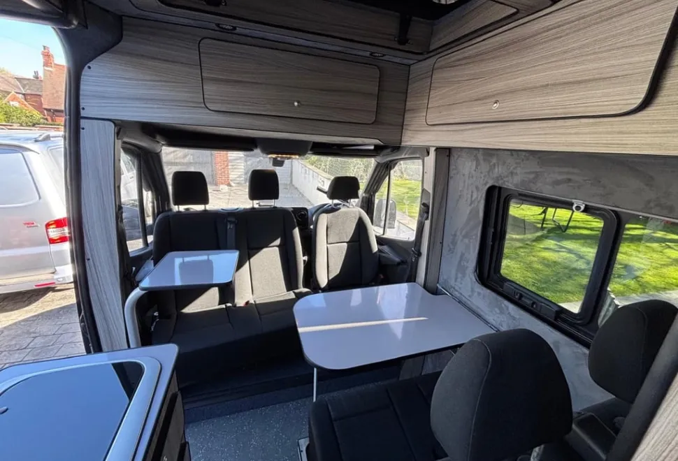 Mercedes Expedition 2020