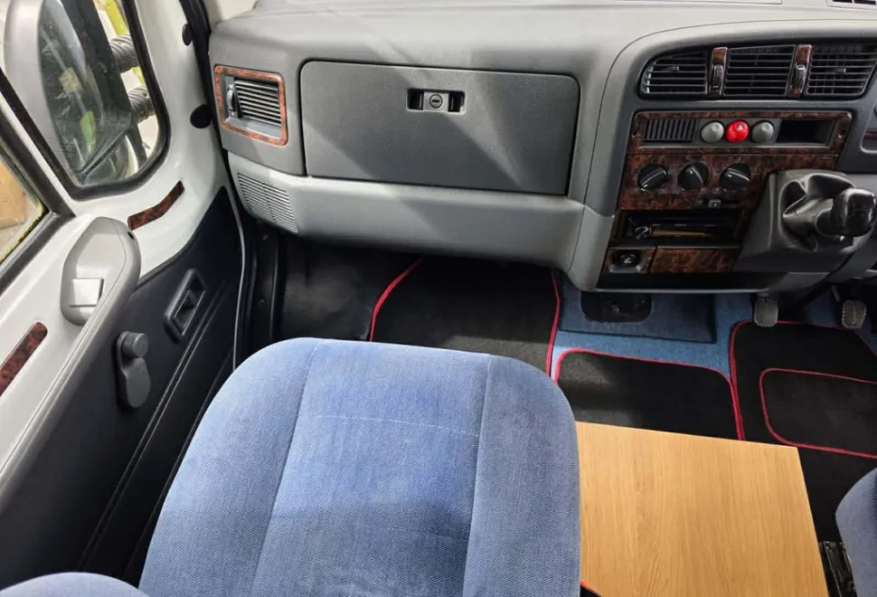 Auto-Sleeper Boxer 2001