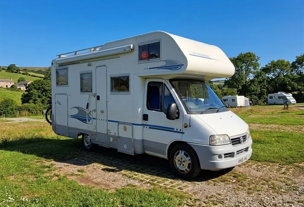 Adria Coral 660 2004