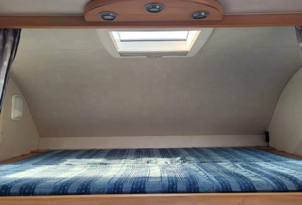 Adria Coral 660 2004