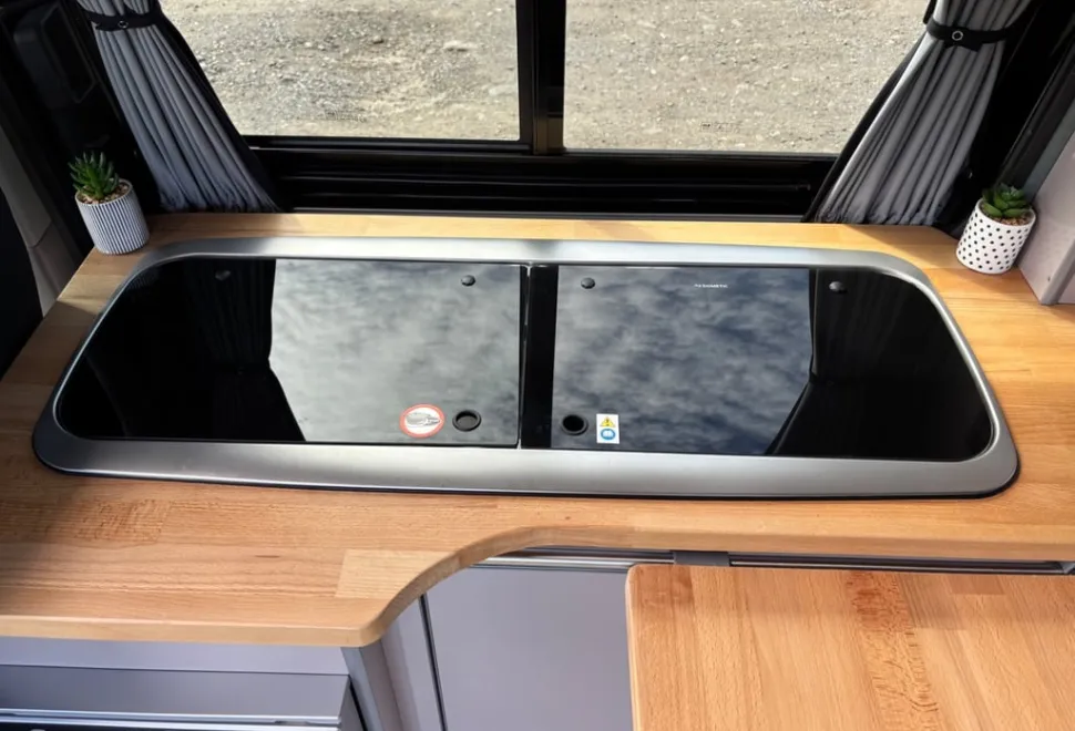 Volkswagen Transporter SWB 2016