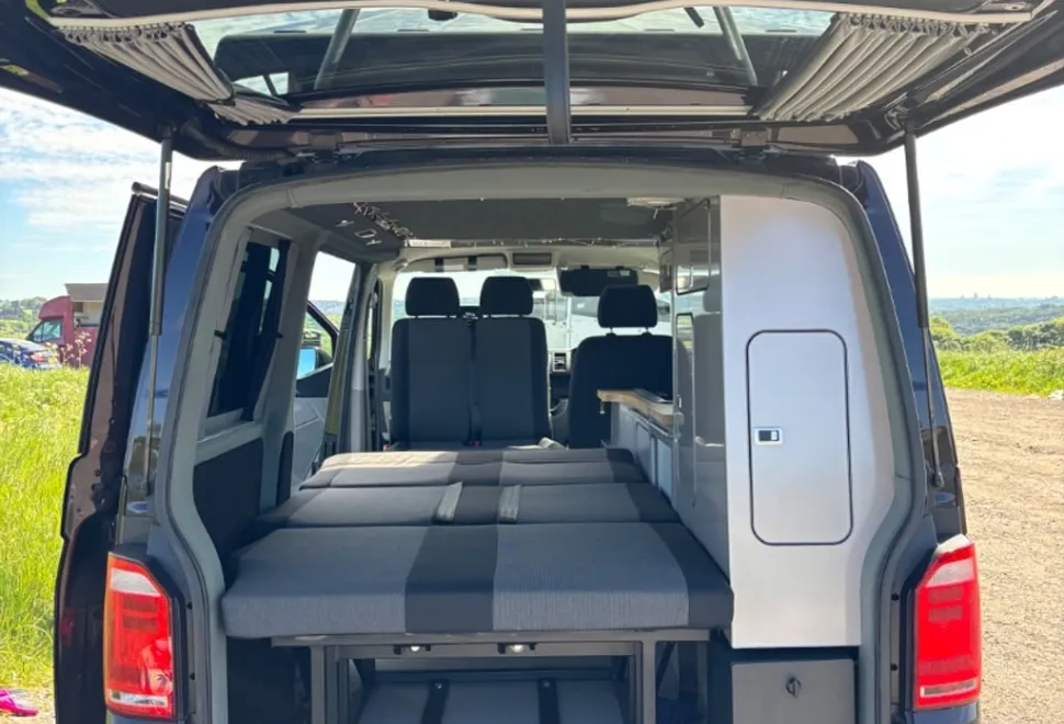 Volkswagen Transporter SWB 2016