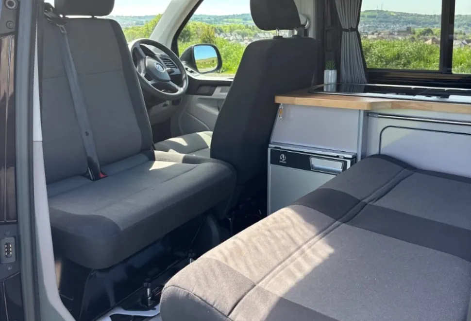 Volkswagen Transporter SWB 2016