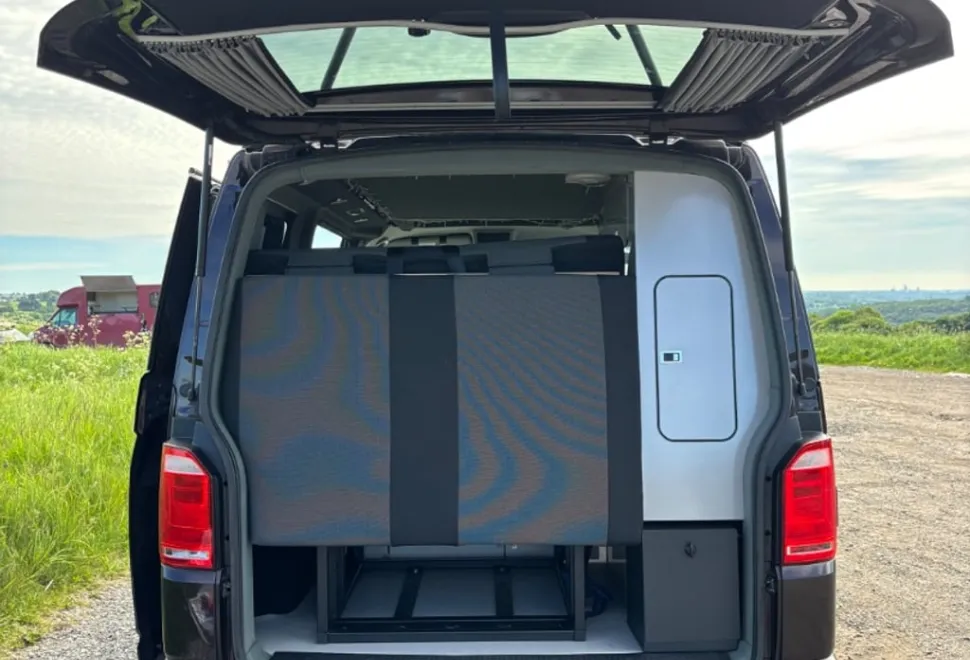 Volkswagen Transporter SWB 2016