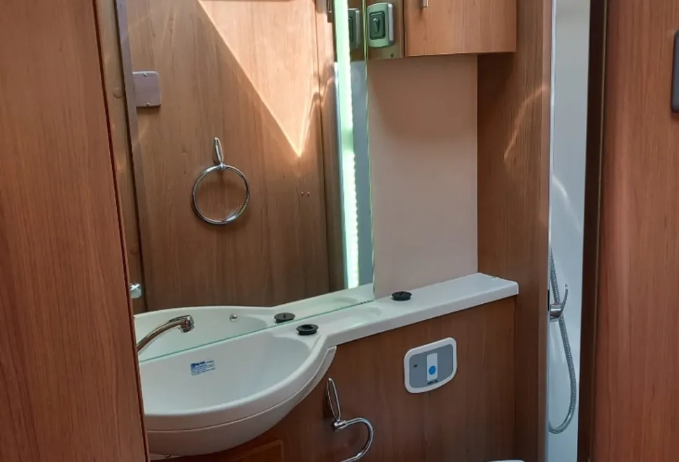 Autotrail Cheroke frontier 2012