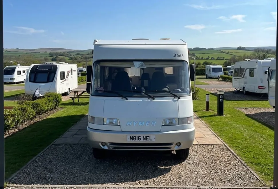 Hymer B564 4 berth a class 1995
