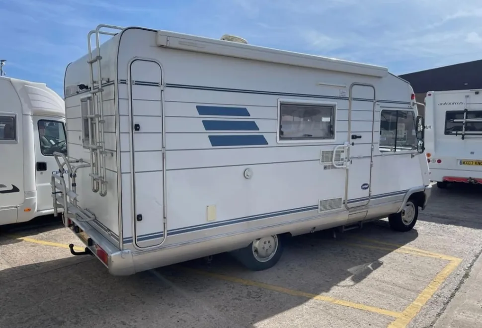 Hymer B564 4 berth a class 1995