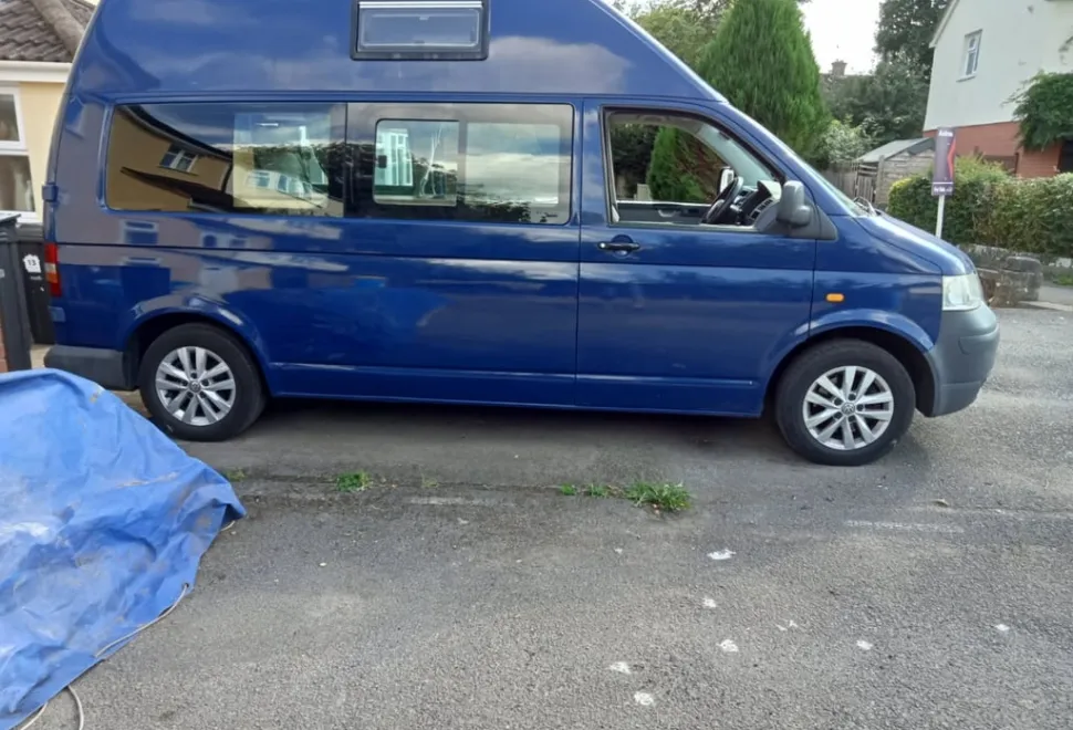 Volkswagen T5 LWB Hightop 2006