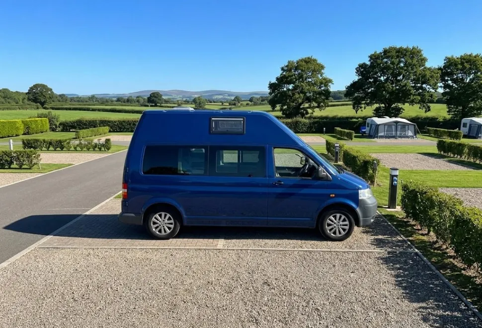 Volkswagen T5 LWB Hightop 2006