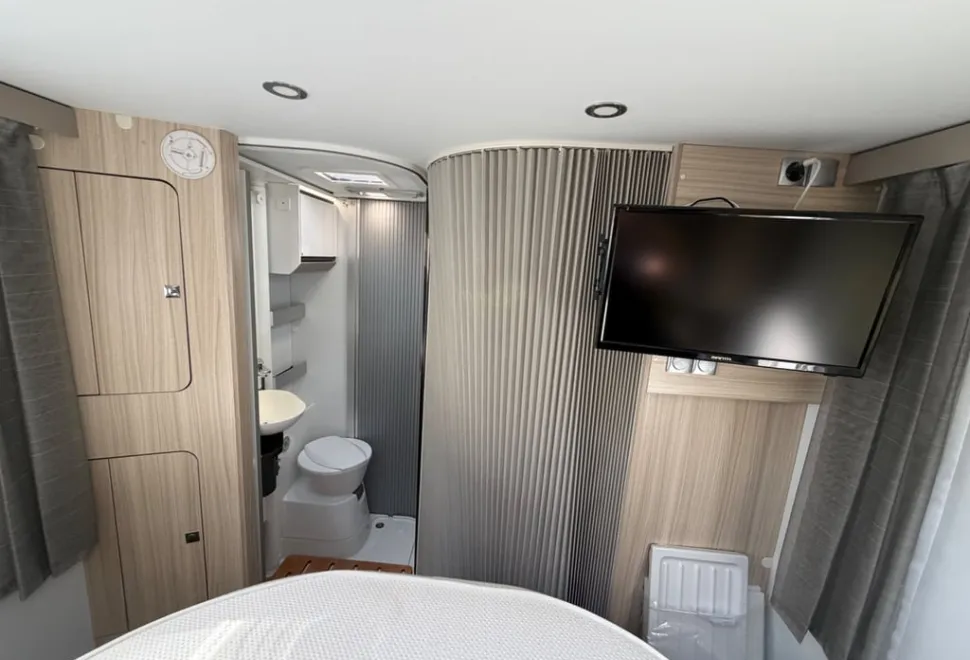 Adria Compact Supreme SC 2022