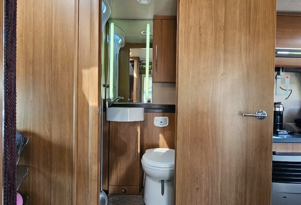 Auto-Trail apache 634 2013