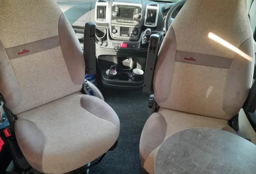 Elddis Majestic 135 2020