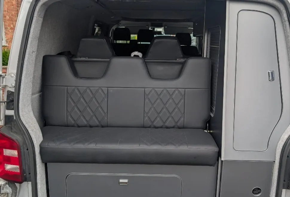 Volkswagen T6 pop top roof sliding bed in back fridge 2017