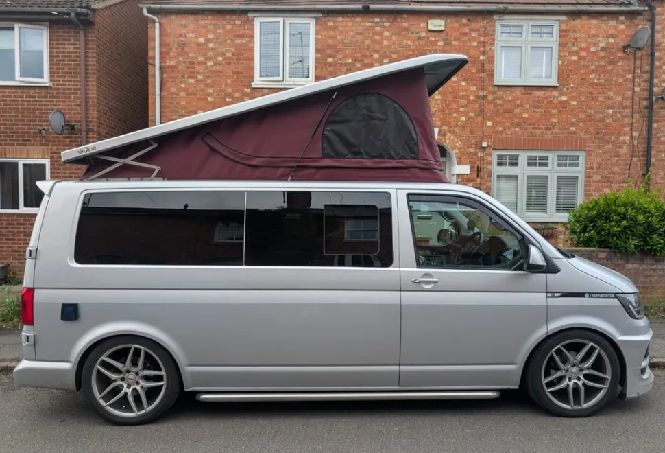 Volkswagen T6 pop top roof sliding bed in back fridge 2017