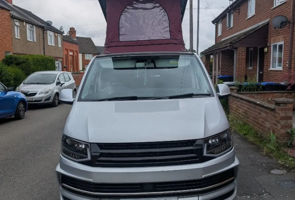 Volkswagen T6 pop top roof sliding bed in back fridge 2017