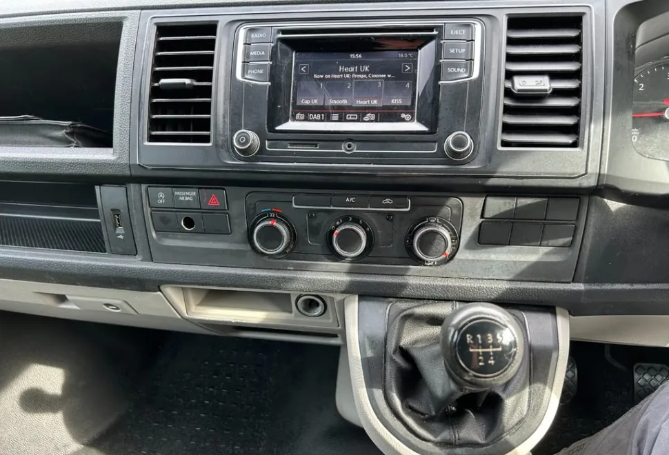Volkswagen T30 2016