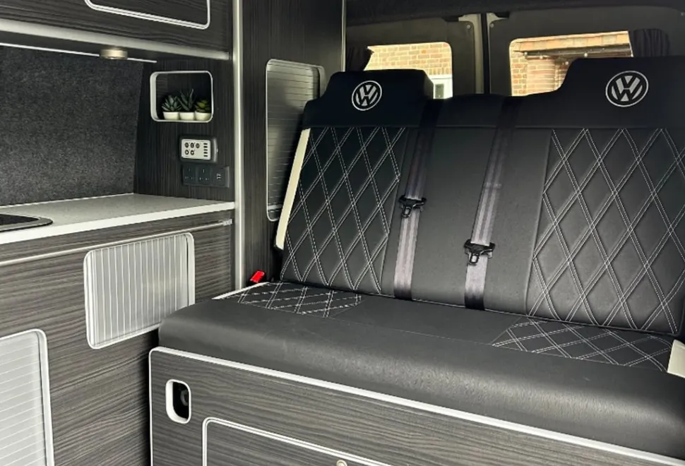Volkswagen T30 2016
