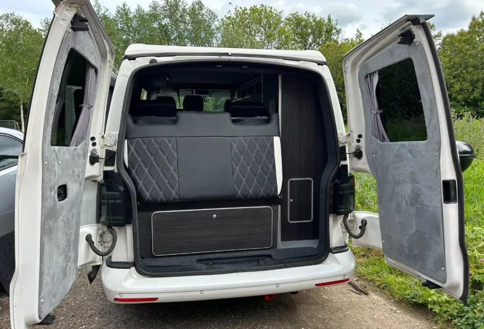 Volkswagen T30 2016