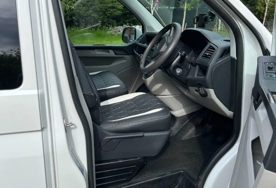 Volkswagen T30 2016