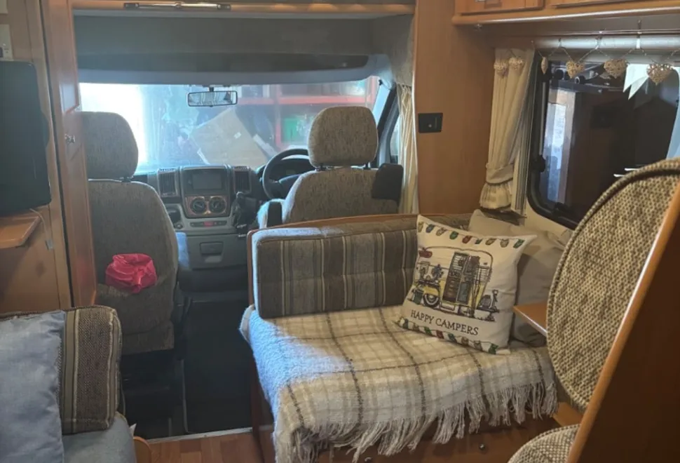 Elddis sunseeker 2009
