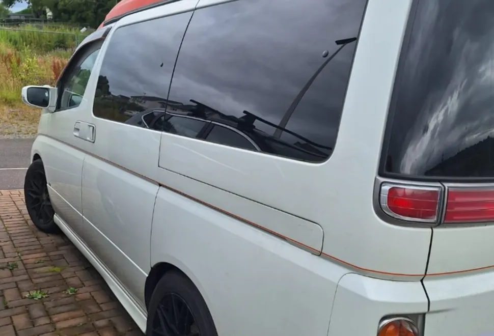 Nissan el grand 2007