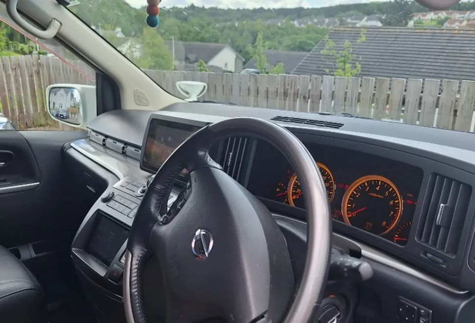 Nissan el grand 2007
