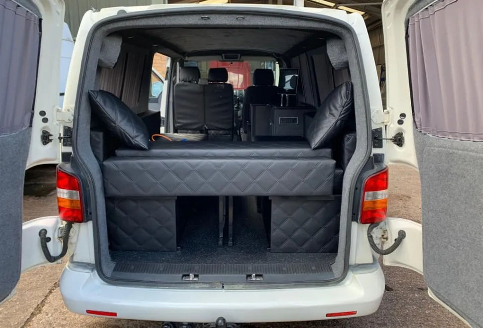 Volkswagen T30(T5) 2.5TDI LWB 2008