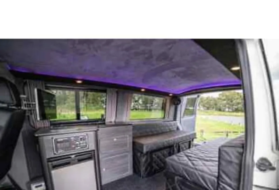 Volkswagen T30(T5) 2.5TDI LWB 2008