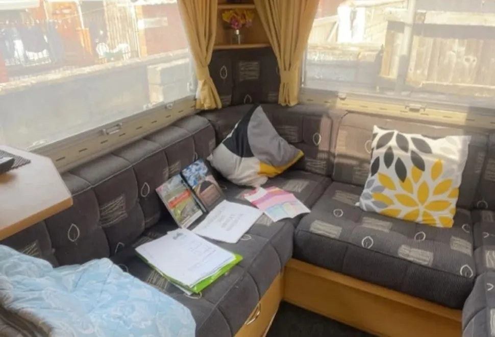 Elddis Sunseeker 2002