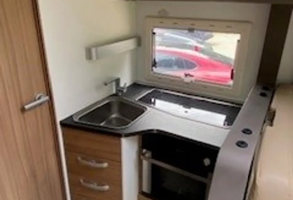Adria Coral Exess 670 S 2020