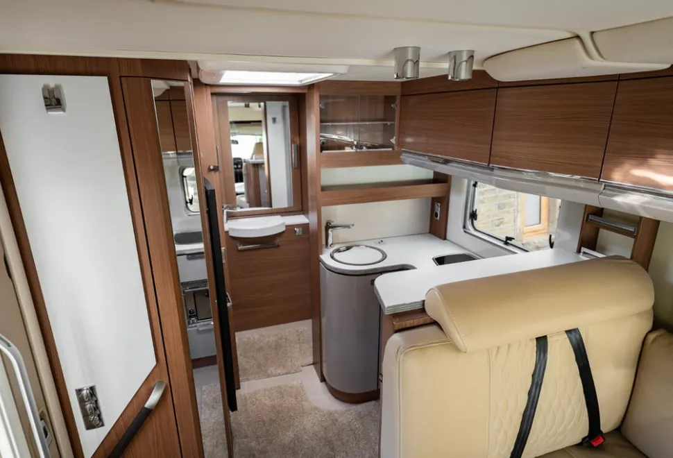 Burstner Ixeo TL680 G 2017