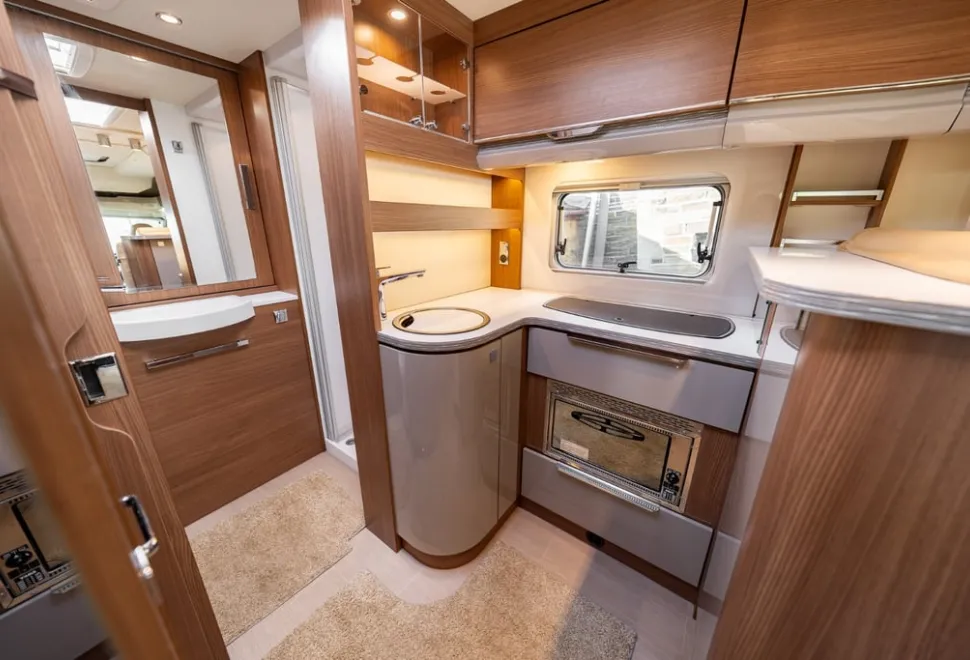 Burstner Ixeo TL680 G 2017