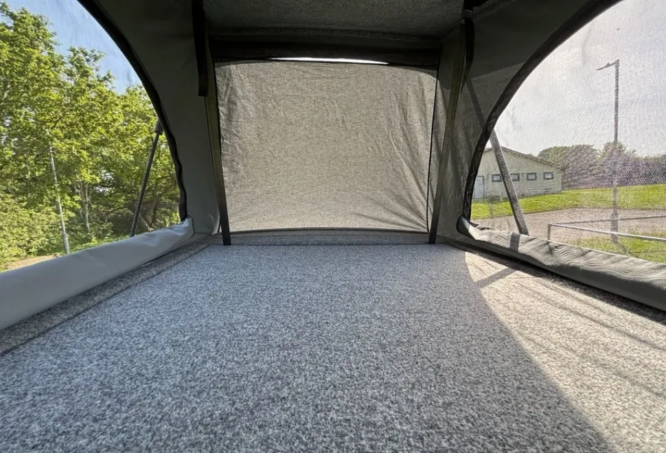 Nissan Elgrand 2006