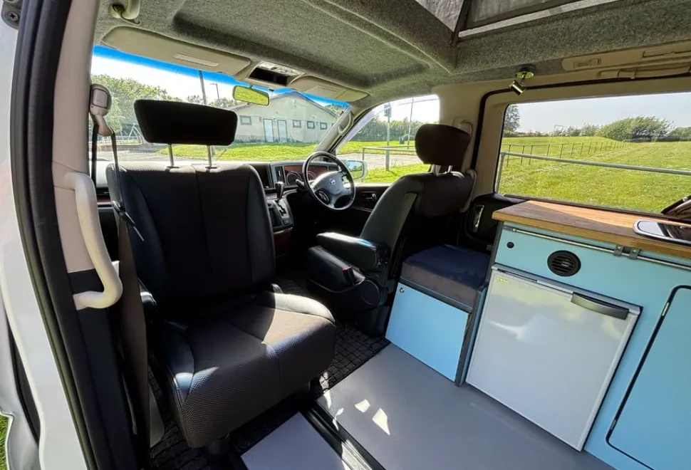 Nissan Elgrand 2006