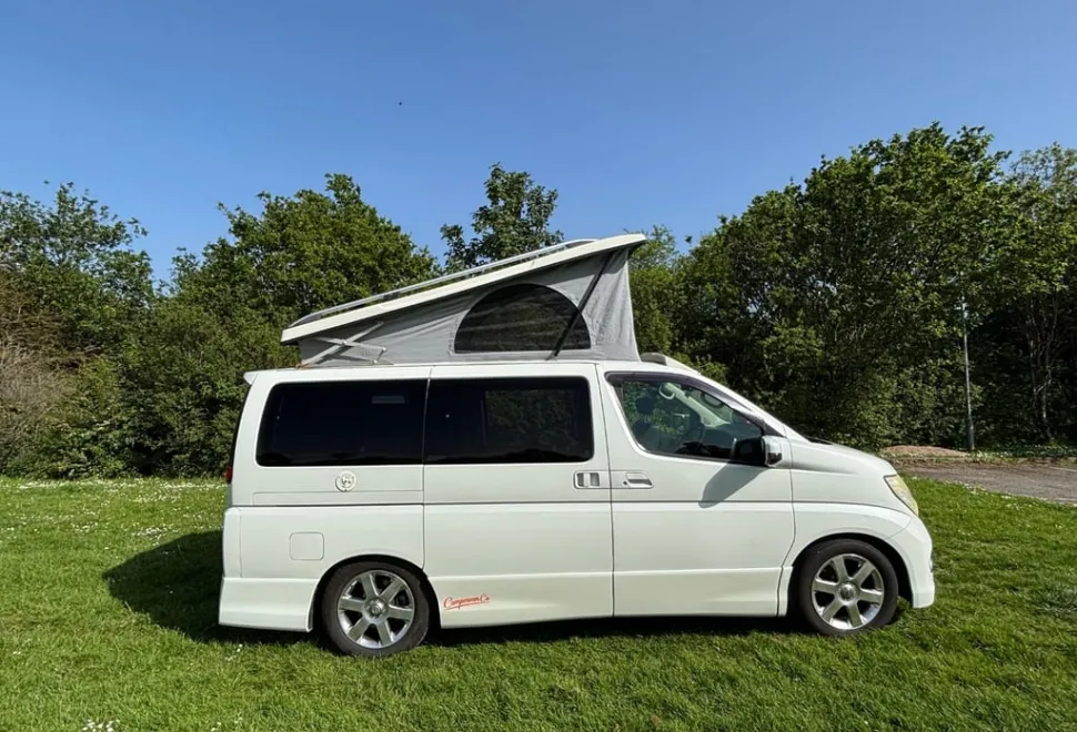 Nissan Elgrand 2006