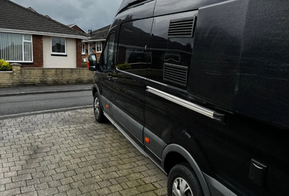 Ford transit double bed with toilet and shower 2018